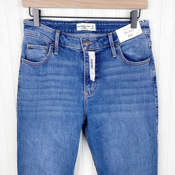 NEW Abercrombie and Fitch The Flare Ultra High Rise Jean Medium Wash Denim 28 6R - Picture 4 of 8